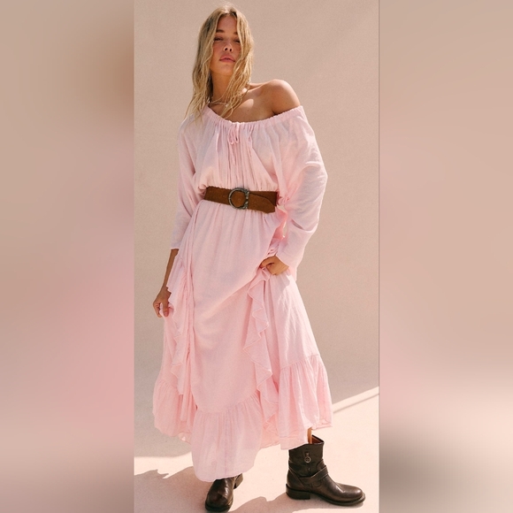 Free People Dresses & Skirts - Free People Shore Chic Pink Off-Shoulder Maxi Dress